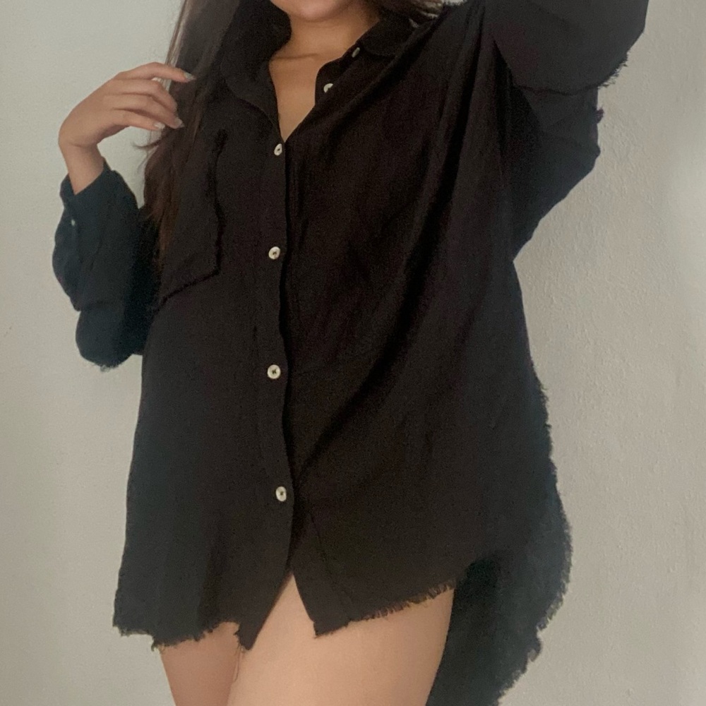 Black bottom down shirt